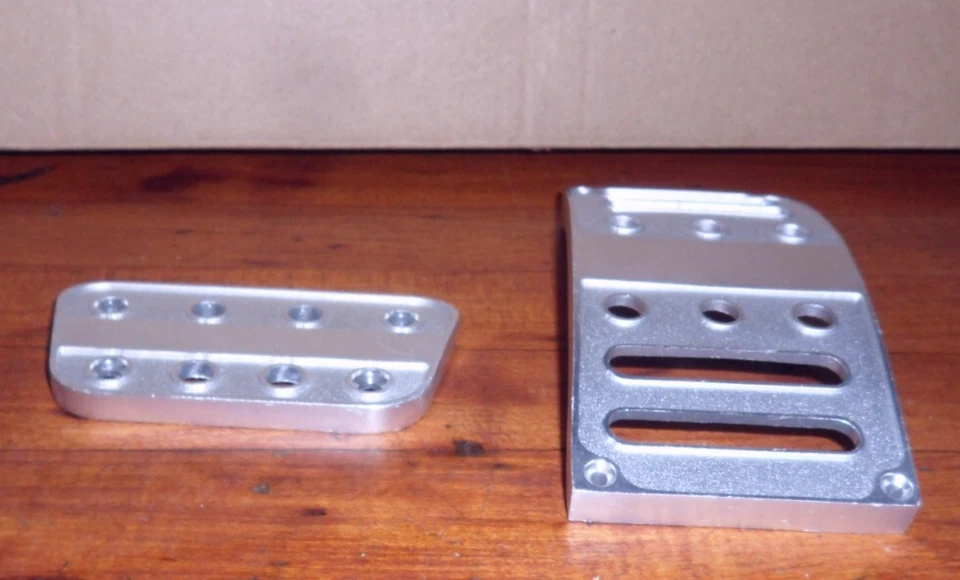 Ford Mustang 2005-2021 cubiertas de freno y pedal de gasolina sin tornillos 06 09 10 11 12 14 15 Foto 3 de 4