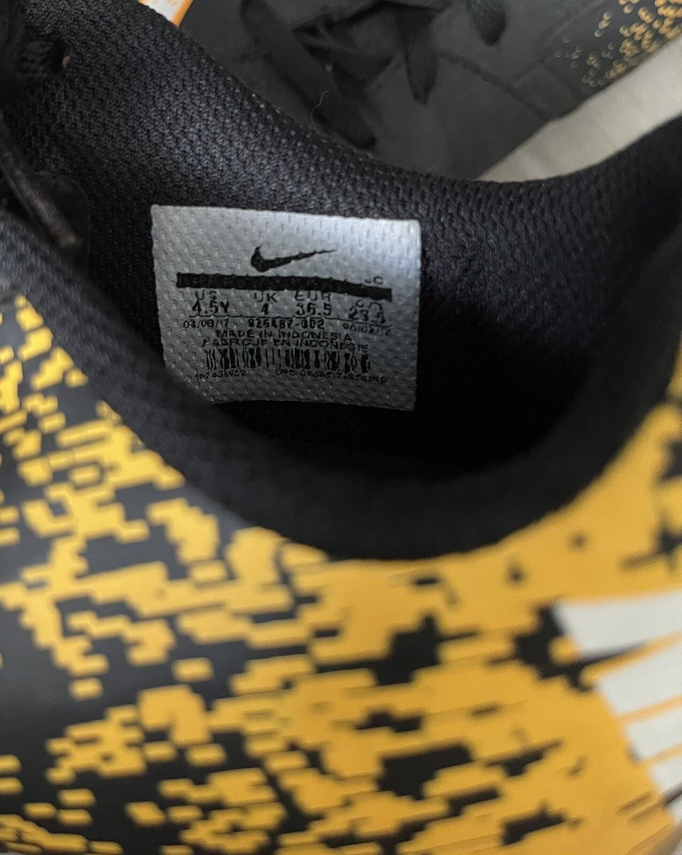 Nike Bombax IC 826487002 Indoor Soccer Shoes Black/Yellow