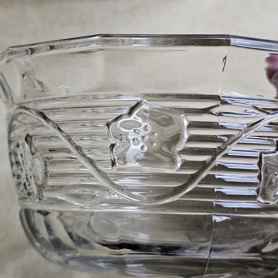 Essentials BOWL 5.5" Vidrio Transparente Corte Floral Redondo Patrón Acanalado De Colección Foto 3 de 4