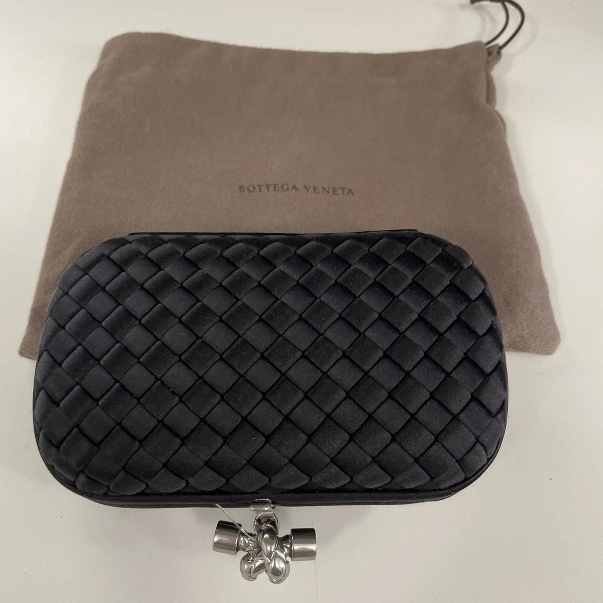 bottega veneta silver knot clutch