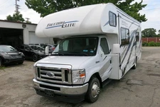 2021 THOR Motor Coach freedom elite 27 fe super low 13k miles very clean
