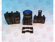 SIEMENS 3SB3247-0AA51 / 3SB32470AA51 (NEW IN BOX)