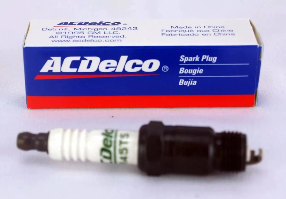 Juego de 8 bujías convencionales originales OEM ACDelco R45TS GM 19157995 19354415 Foto 3 de 4