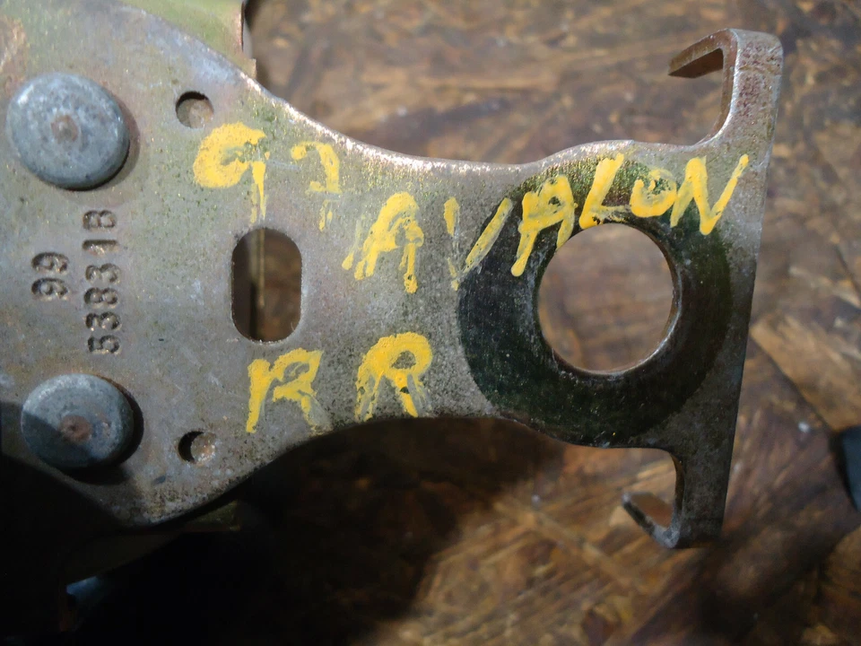 Toyota Avalon 1997 cinturón de seguridad trasero derecho Foto 2 de 4