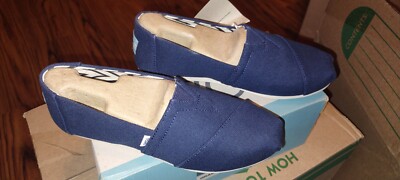 New Women's Size 5.5 Navy Toms Slip on Shoes
