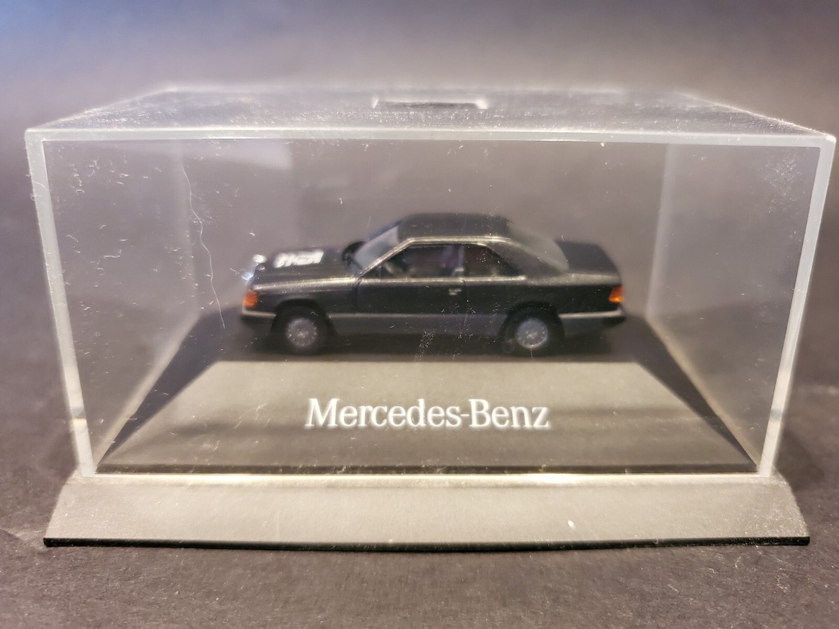 HERPA (ヘルパ) MAYBACH 57 メタリックグリーン Maybach 57 dunkelgrünmet./grün-met. herpa 100455 in der