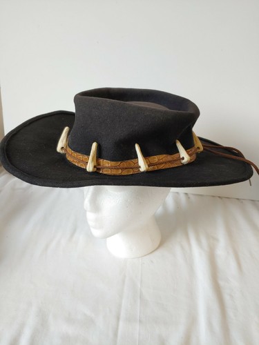 Vintage Charm Crocodile Dundee 100 