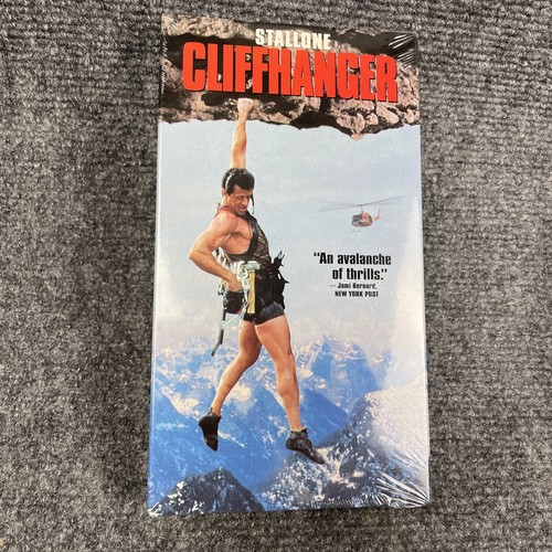 2 New VHS Tapes Cliffhanger (1993) Stallone True Lies (1994) Schwarzenegger Lot - Picture 2 of 8