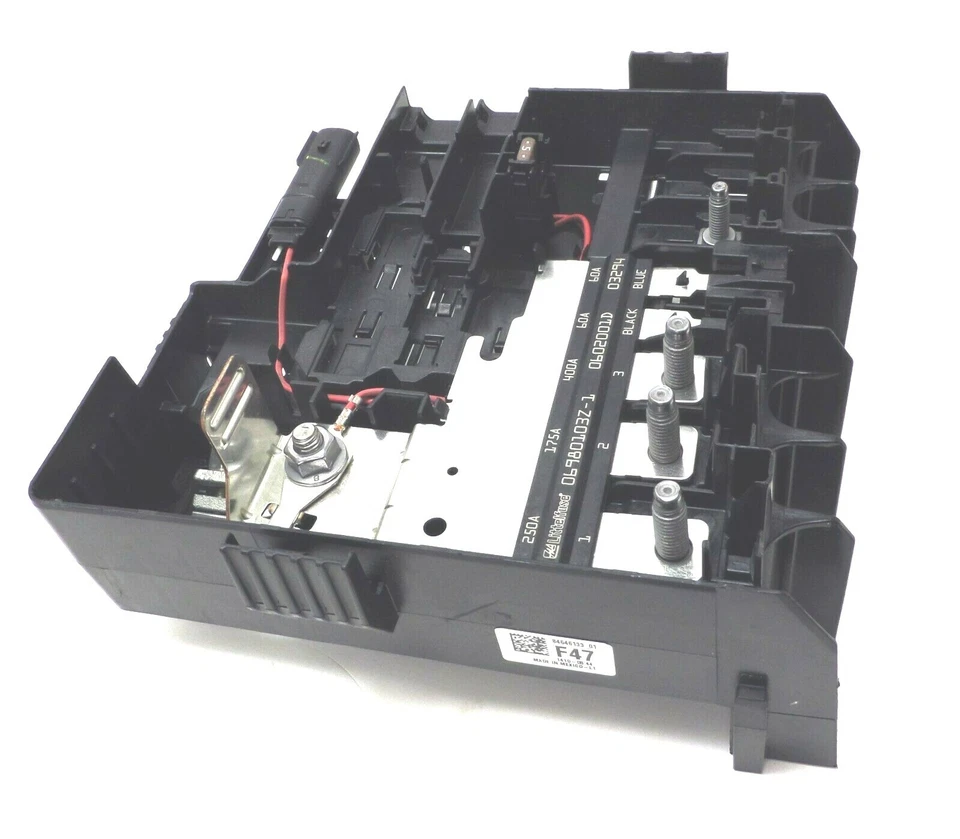 Bloque de fusibles de distribución de batería OEM Chevrolet Suburban Silverado Tahoe 2019-2023 Foto 2 de 4