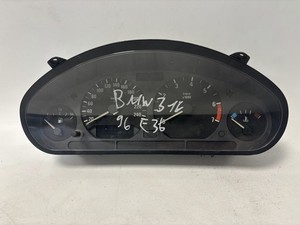 BMW E36 Kombiinstrument Tacho 88311221