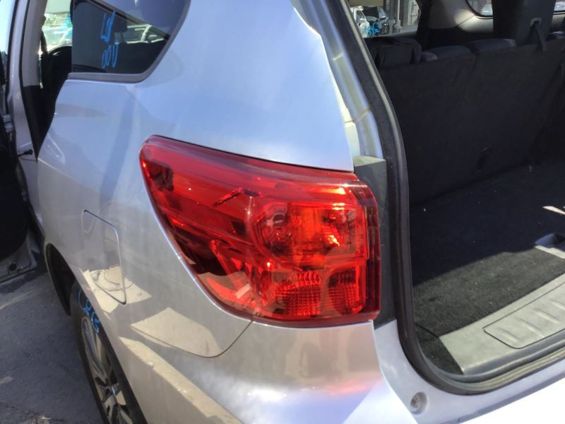 2017-2020 Nissan Pathfinder Tail Light Quarter Panel Mount 4481001