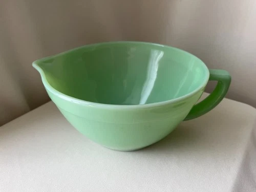 Vintage "Fire-King" Jadeite Round Batter Bowl with Handle & Spout