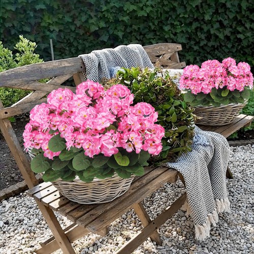 3 Pcs Pink Artificial Geranium Bushes for Garden Patio or Indoor Decor - Picture 3 of 6