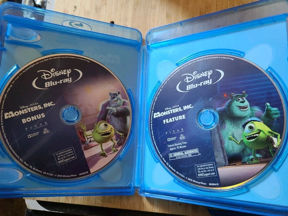 2 Bundle Blu-ray Disneys Monsters Inc & Monsters University  - Image 2 of 4