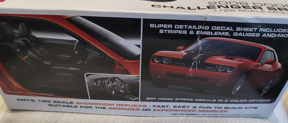 AMT 2008 Dodge Challenger SRT8, 1/25 scale Plastic Model Car Kit - AMT1075 - Image 2 of 4