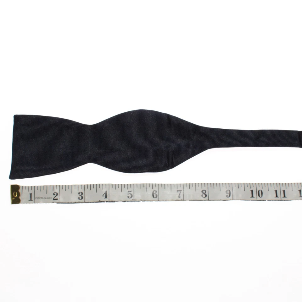 Pajarita Italo Ferretti NWD con corbata automática tamaño ajustable en sarga azul marino lisa seda Foto 4 de 4