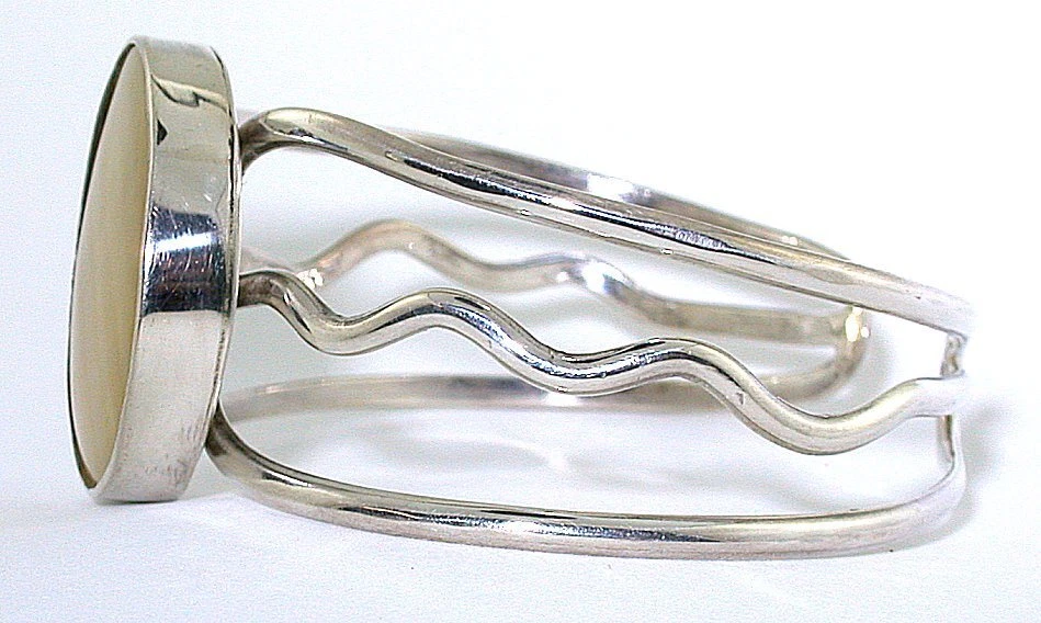 Mother Of Pearl Sterling Silver Cuff Cabochon 7 Inch Cuff Bracelet EBS2576 - Image 3 of 4