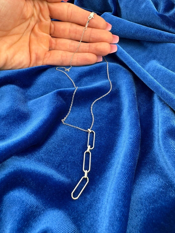 Vintage Tiffany & Co. 18 Karat White Gold 3 Tier Paper Clip Dangle Necklace - Image 4 of 4