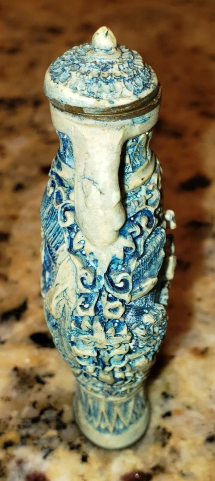 Qianlong?  Botella de resina china marcada azul y crema como en la foto. Foto 4 de 4