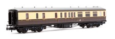 Graham Farish Pre-Owned 374-511B GWR Hawksworth Brake Third Corridor GWR Chocola