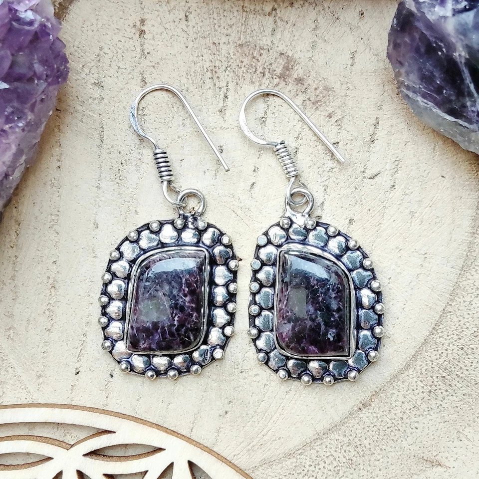 Boucles d'oreilles pendantes bohème chic en argent et charoïte - Pièce unique - Photo 2/4