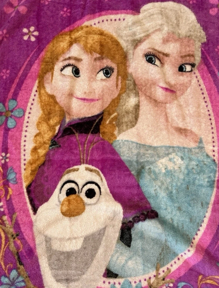 Disney Frozen 40”x50” Felpa Rosa Manta Ropa de Cama Elsa, Anna y Olaf Foto 4 de 4