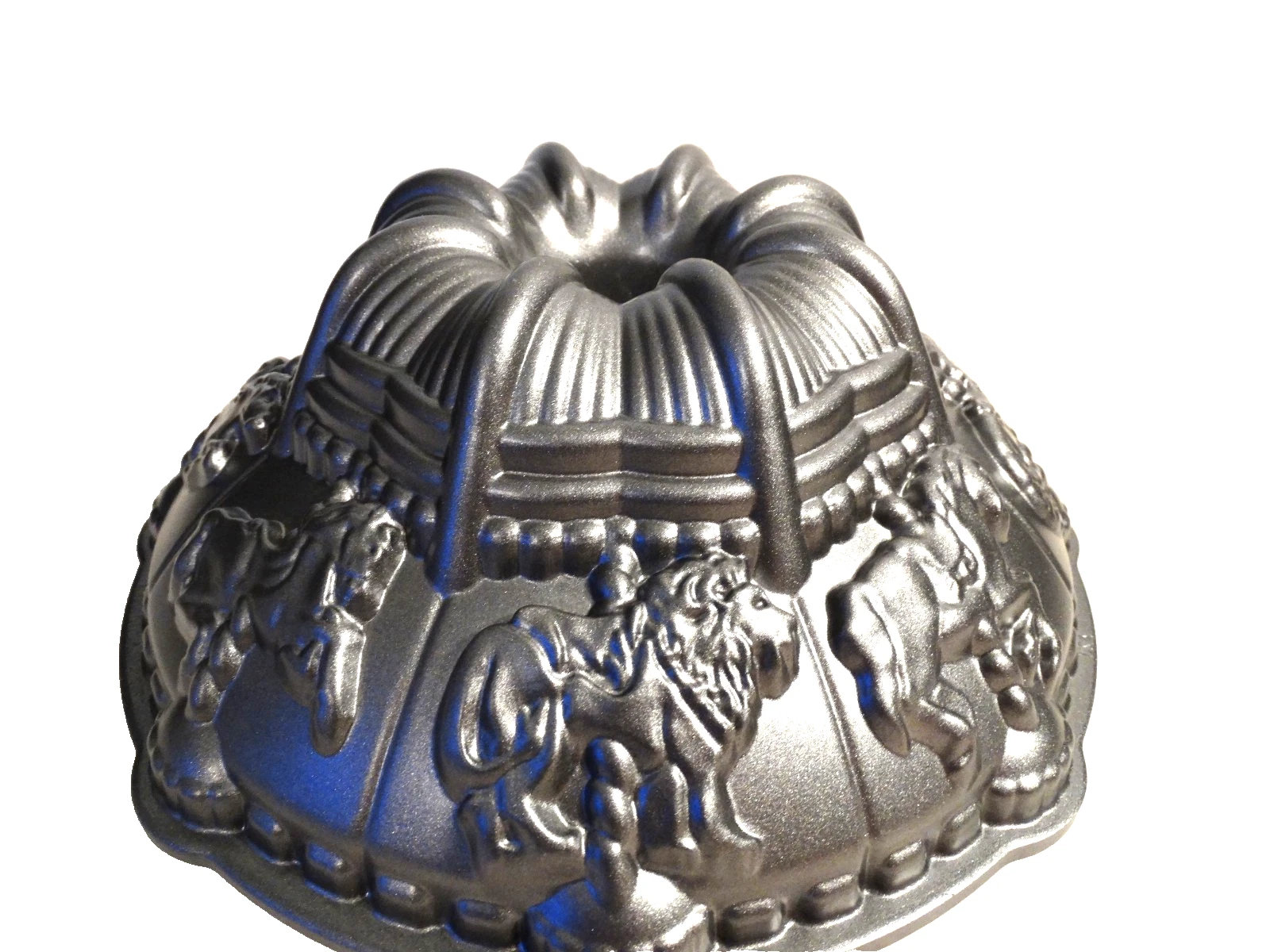 Nordic Ware Carousel Bundt Pan Lions & Horses