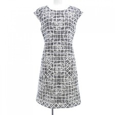 Authentic CHANEL Dress #270-004-077-4746