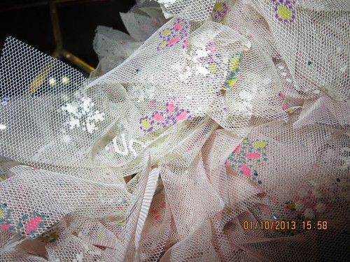 VALENTINE DOUBLE RAG WREATH--17"--#Y3 - Picture 23 of 24