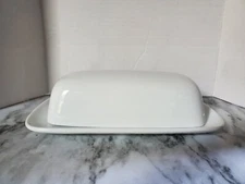 Threshold White Porcelain Butter Dish w/Cover Quarter Pound Butter Keeper 