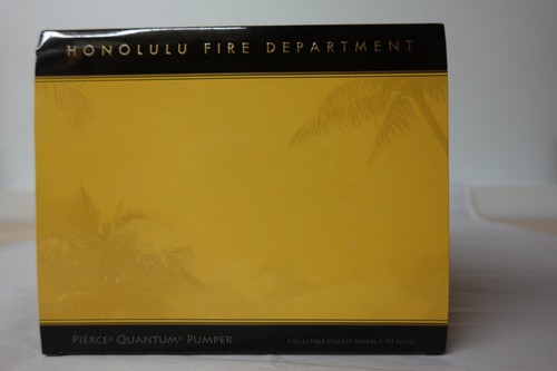 TWH 081D-01107 HONOLULU #4 PIERCE QUANTUM FIRE PUMPER 1:50 N.I.B. - Picture 4 of 12