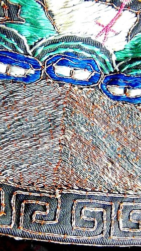 ANTIQUE 19c CHINESE EMBROIDERY GOLD STITCH DOUBLE RANK PURSE W/PEKING HANDLES - Picture 12 of 12