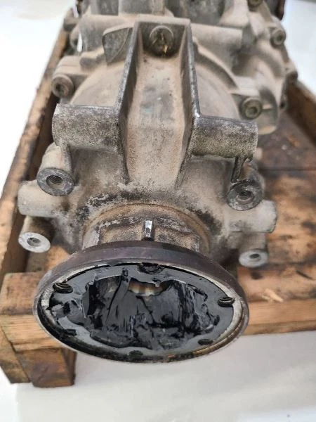 2005 AUDI A6 Automatic Transmission 4.2L Quattro Transmission ID HLL Foto 4 de 4