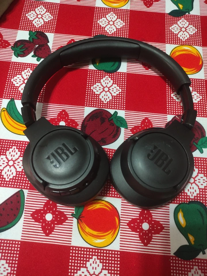 JBL Tune 760NC, foto 2 di 3