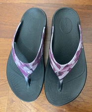 OOFOS OOlala Sandals Flip Flop Women's 7 US/38 EU Purple Camo Recovery Slip On