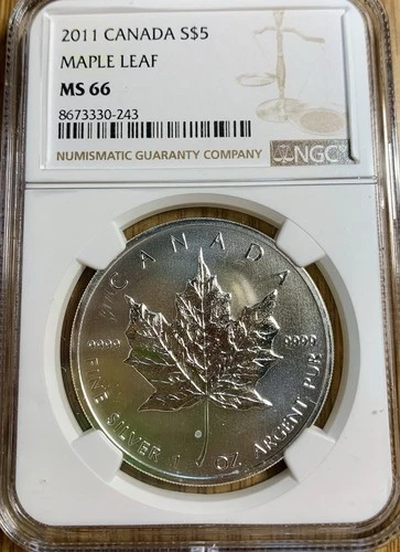 2011 Canada 1oz Silver Maple Leaf $5 NGC MS-66