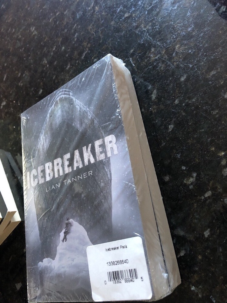 2 Books Lot Sunker’s Deep Icebreaker by Lian Tanner (English