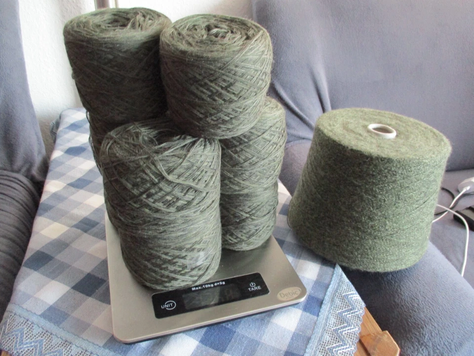 1250g Wolle + Kaschmir Strickwolle  + 1100g Wolle + Baumwolle Mischgarn, GRÜN - Bild 3 von 4