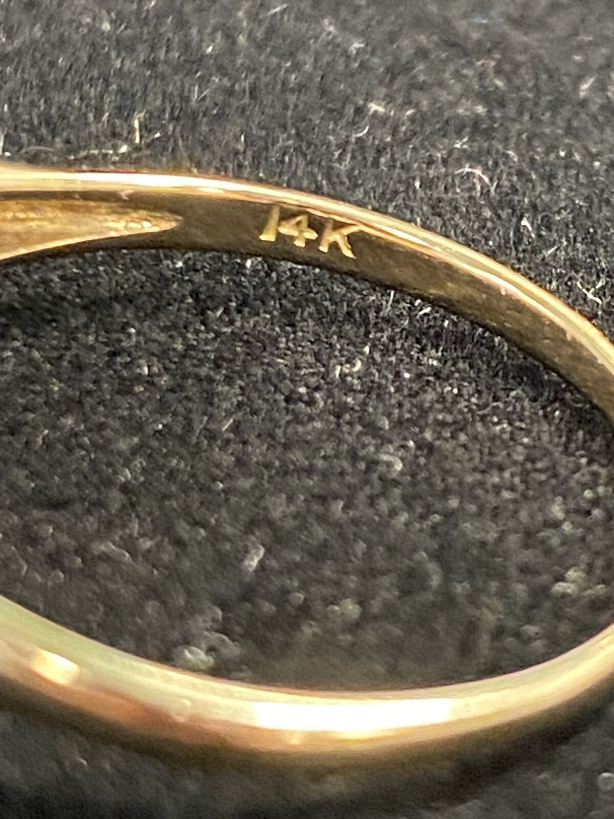 14KT Yellow Gold Diamond Ring CZs Size 8 2.5g 1.3… - image 4
