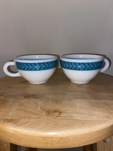 (2) Vintage Pyrex Bluegrass Teal Laurel Leaf Tea Cups  Coffee Mugs LIN