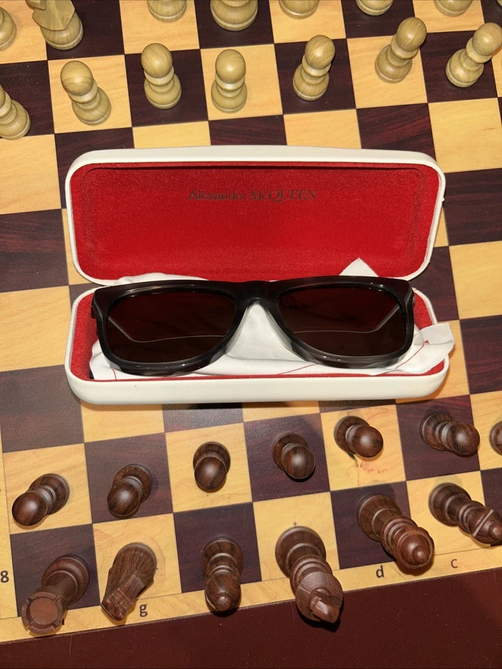 Gafas/pantallas Alexander McQueen AM0158SA 004, UNISEX nunca usadas con estuche + tela Foto 3 de 4