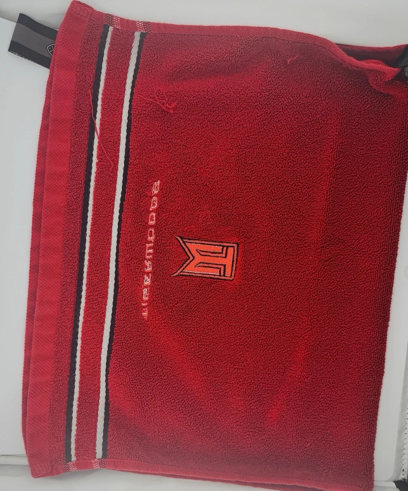 Vintage NIKE GOLF Tiger Woods Golf Towel Embroidered Pre Owned - Image 4 of 4