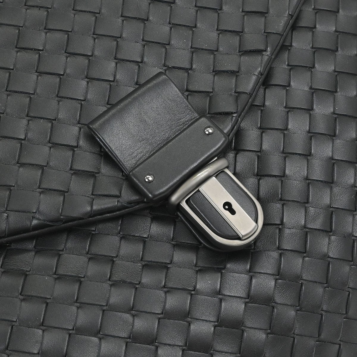 Bottega Veneta Black Calfskin Intrecciato Briefcase Handbag BO3297326J 145970 thumbnail 4