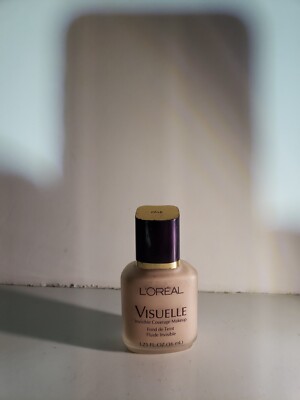 L'Oreal Visuelle Invisible Cov. Makeup Pale 1.25oz DISCONTINUED As pic