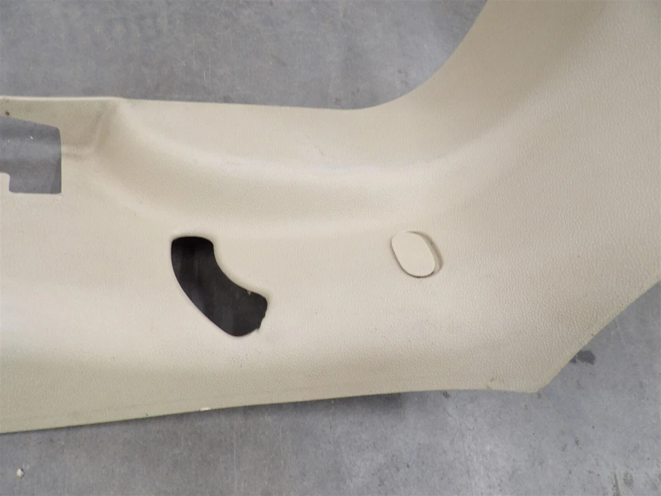 Luz pilar trasero esquina cabina interior izquierda cachemir Chevy Avalanche 2007-2013 Foto 4 de 4