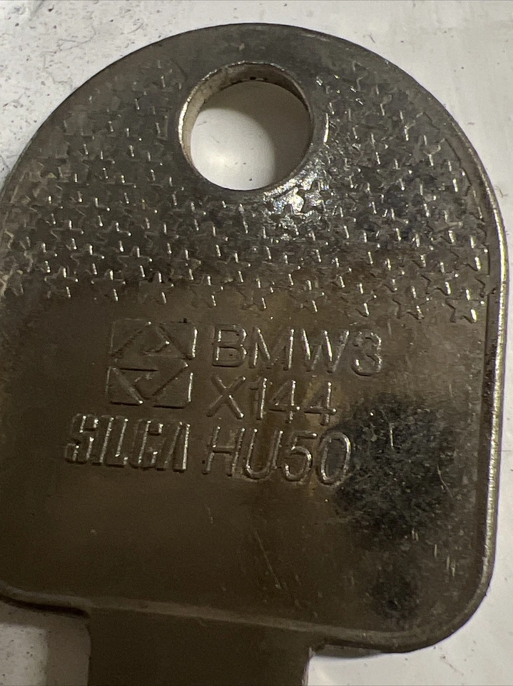 BMW SERIE 3 SERIE 7 524TD CAR KEYS Blank HB AND NB SERIES SILCA HU50 Italy Made - Image 3 of 3