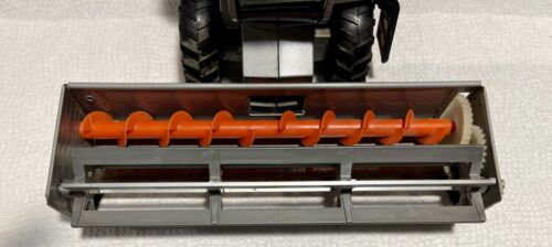 Vintage 1982 ERTL 1:32nd Scale Allis Chalmers Gleaner L3 Combine, #1207 - Picture 15 of 18