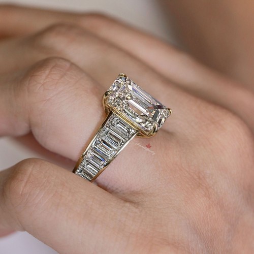 Anillo de compromiso solitario de oro blanco de 14 k de moissanita corte esmeralda de 8 quilates - Imagen 4 de 9
