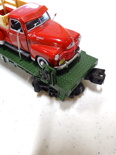 RAIL KING MTH READING FLAT CAR W/ (2) 3100 PICKUP W/ STAKE BED / FEDEX FS - Picture 18 of 22