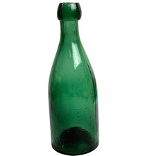 RARE J. HARVEY & CO EMERALD GREEN 65 1/2 CANAL ST PROVIDENCE RI SODA BOTTLE